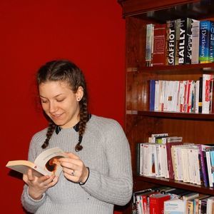 Meet your Posher, Stella